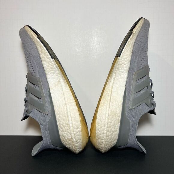 Womens ADIDAS UltraBoost 21 Gray Running Shoes / Size 8 - Picture 6 of 9